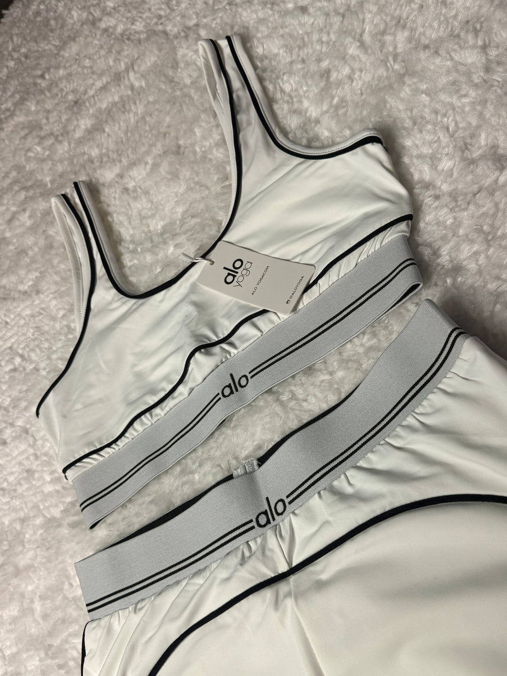 White Alo Set