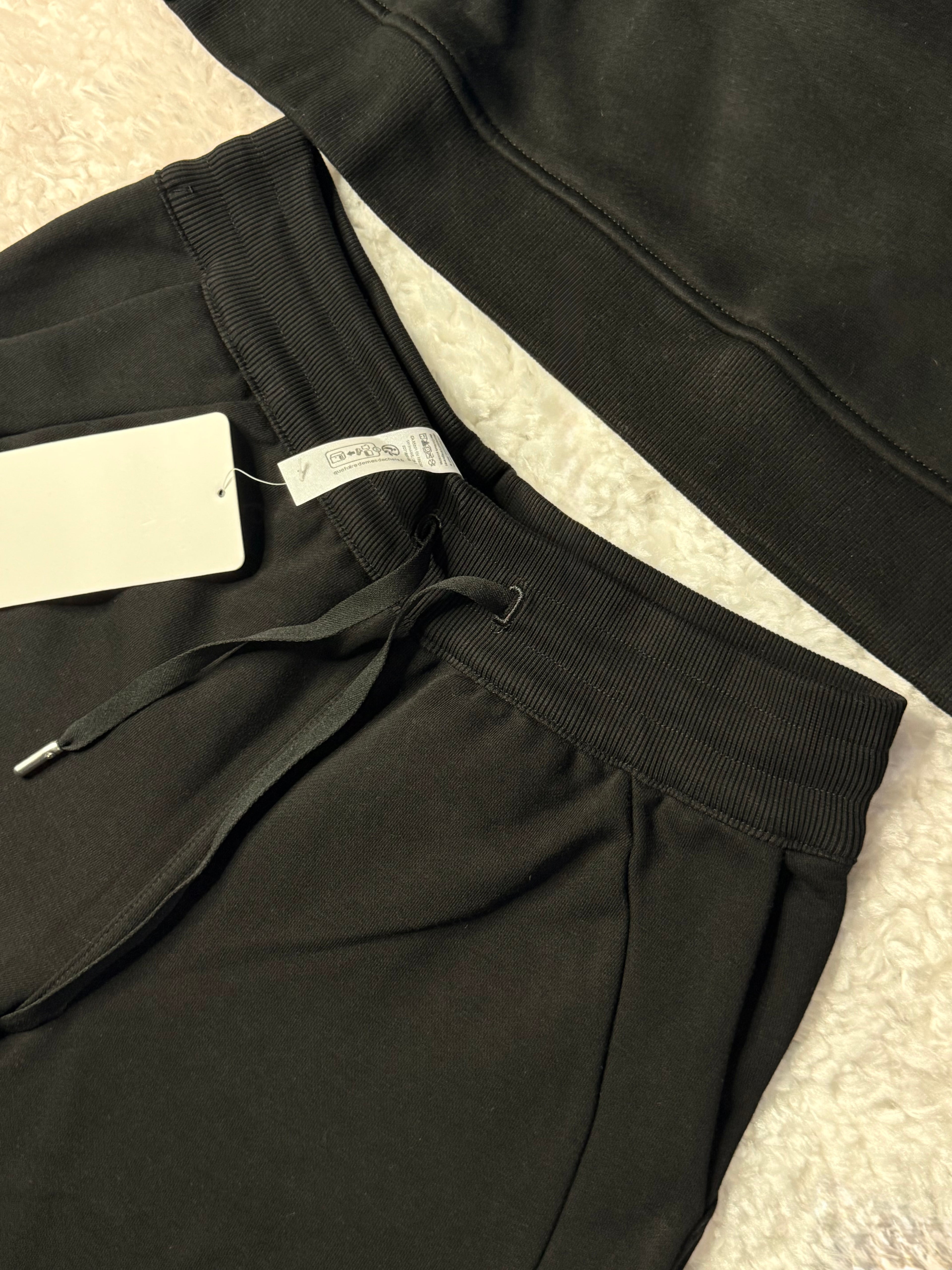 Black Lululemon Half Zip Scuba Set (size 6)